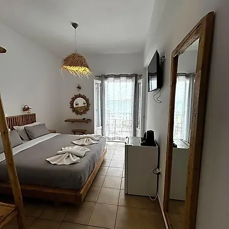 Livadia Aparthotel *