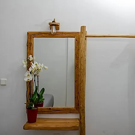 Livadia Aparthotel *