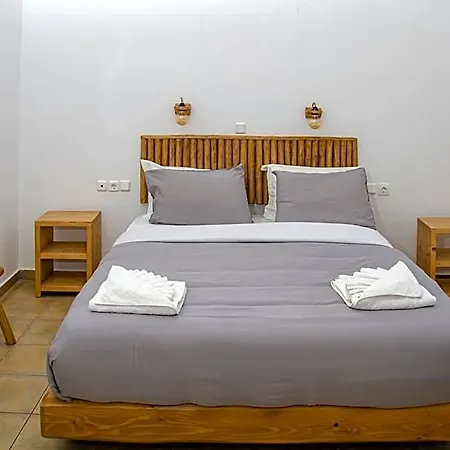 Livadia Aparthotel