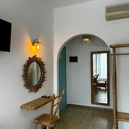 Livadia Aparthotel *
