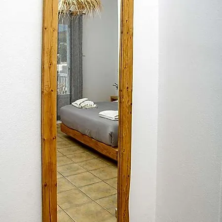 Aparthotel Livadia *