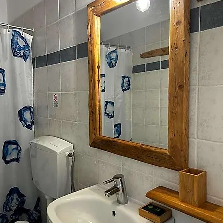 Livadia Aparthotel *